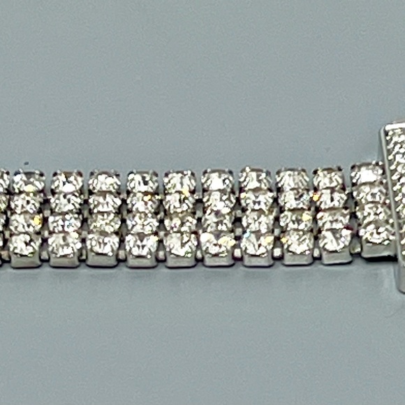 Women’s Adjustable Replacement Apple Watch Strap 38/40MM - Picture 2 of 9